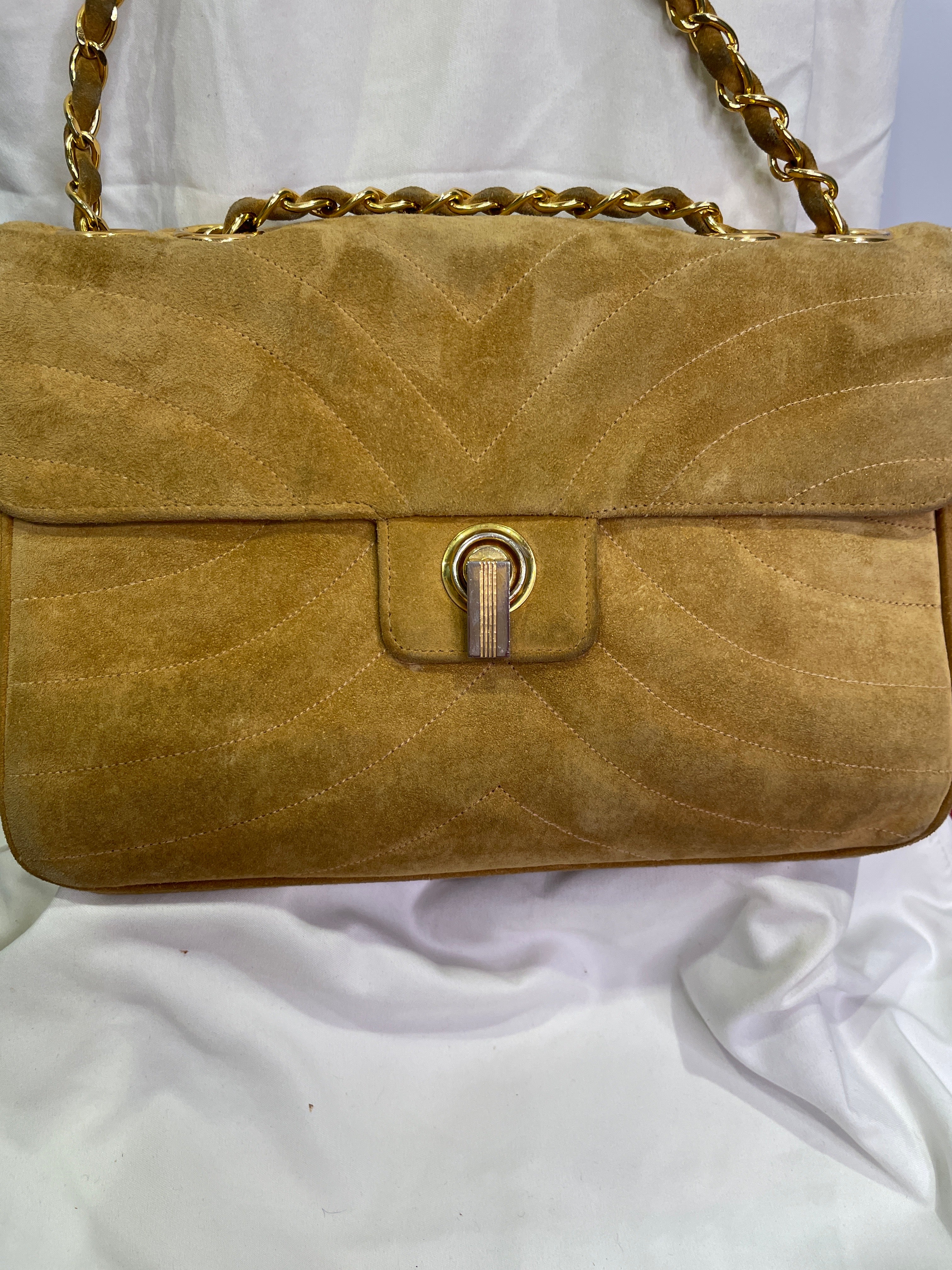 MOSKOWITZ Crossbody Suede Handbag with Chain