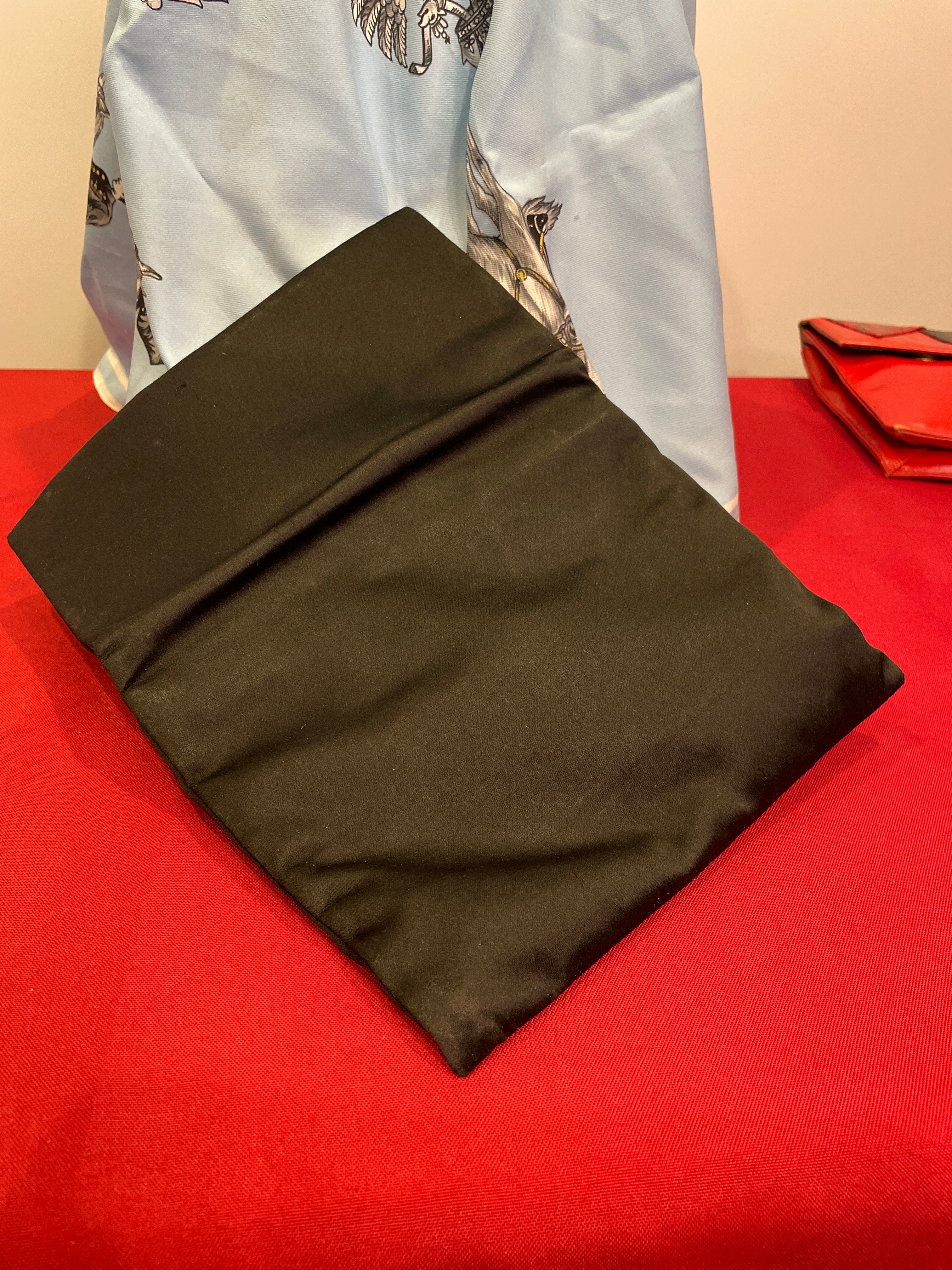 Koret Vintage Black Satin Clutch – Saks Fifth Avenue