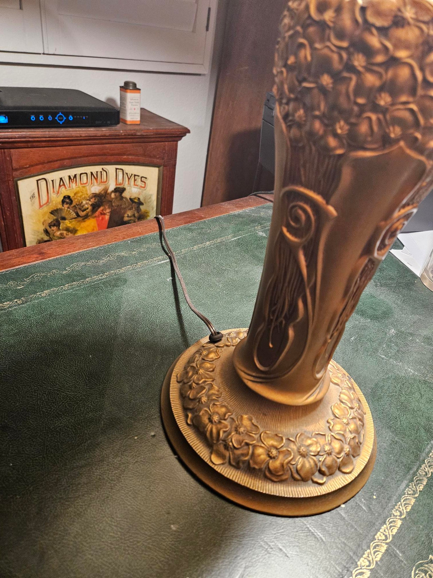 Vintage Charles Parker Art Nouveau Slag Glass Table Lamp 1910