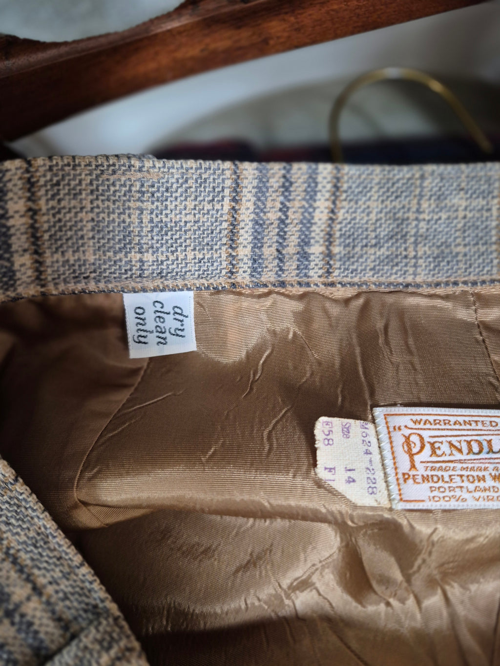 Vintage Pendleton Wool Skirt - Gray & Camel Pattern - Size 12 (Fits Modern 8) with Belt