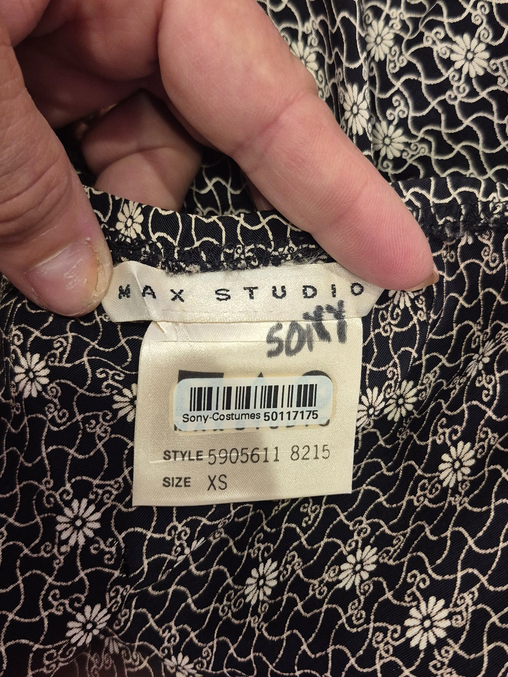 Max Studio 1990s Black Maxi Skirt | White Floral Print | Size 8