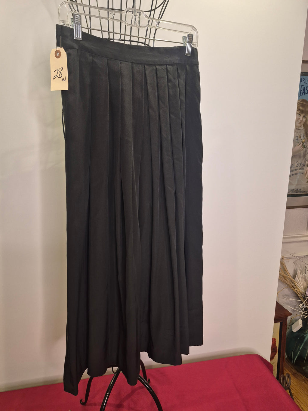 Jaeger 100% silk Pleated Skirt 1990s 28in waist Size 6