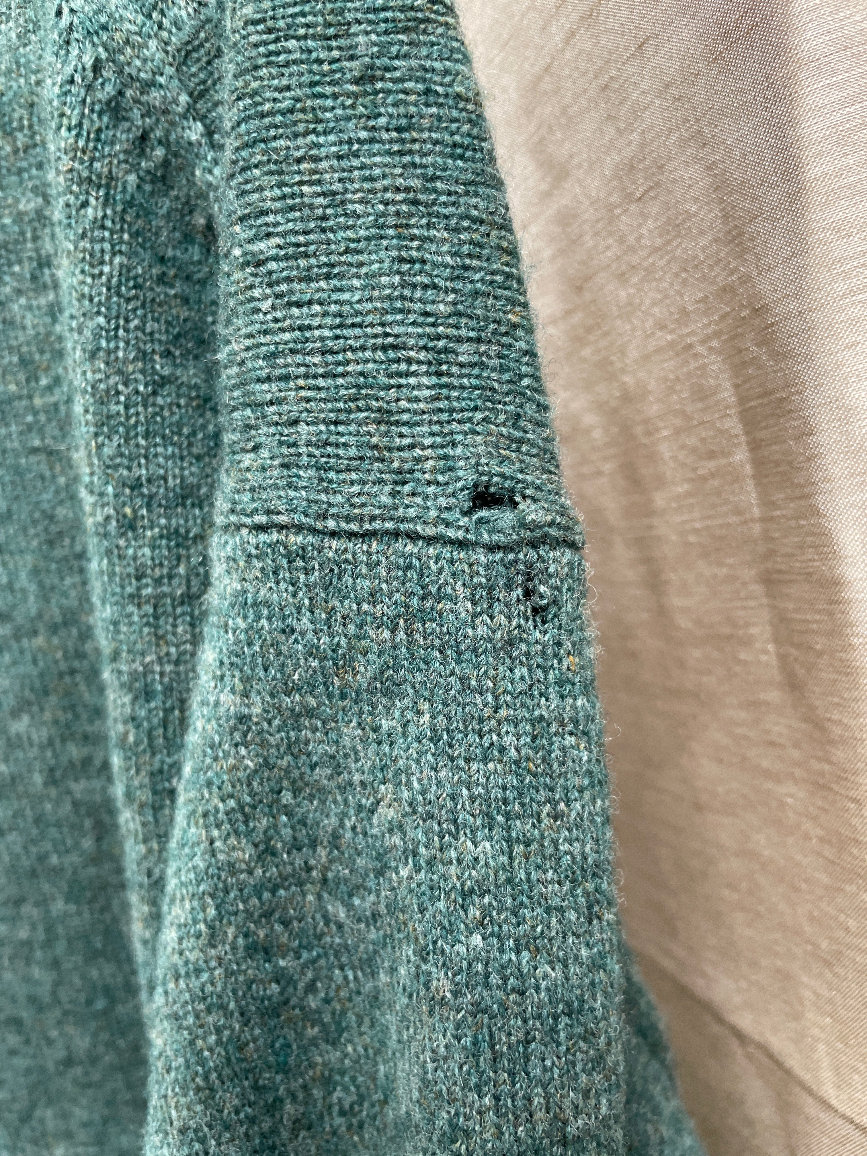 Vintage Lyle & Scott 100% Pure Lambswool Sweater - Size Small Made in New Zealand