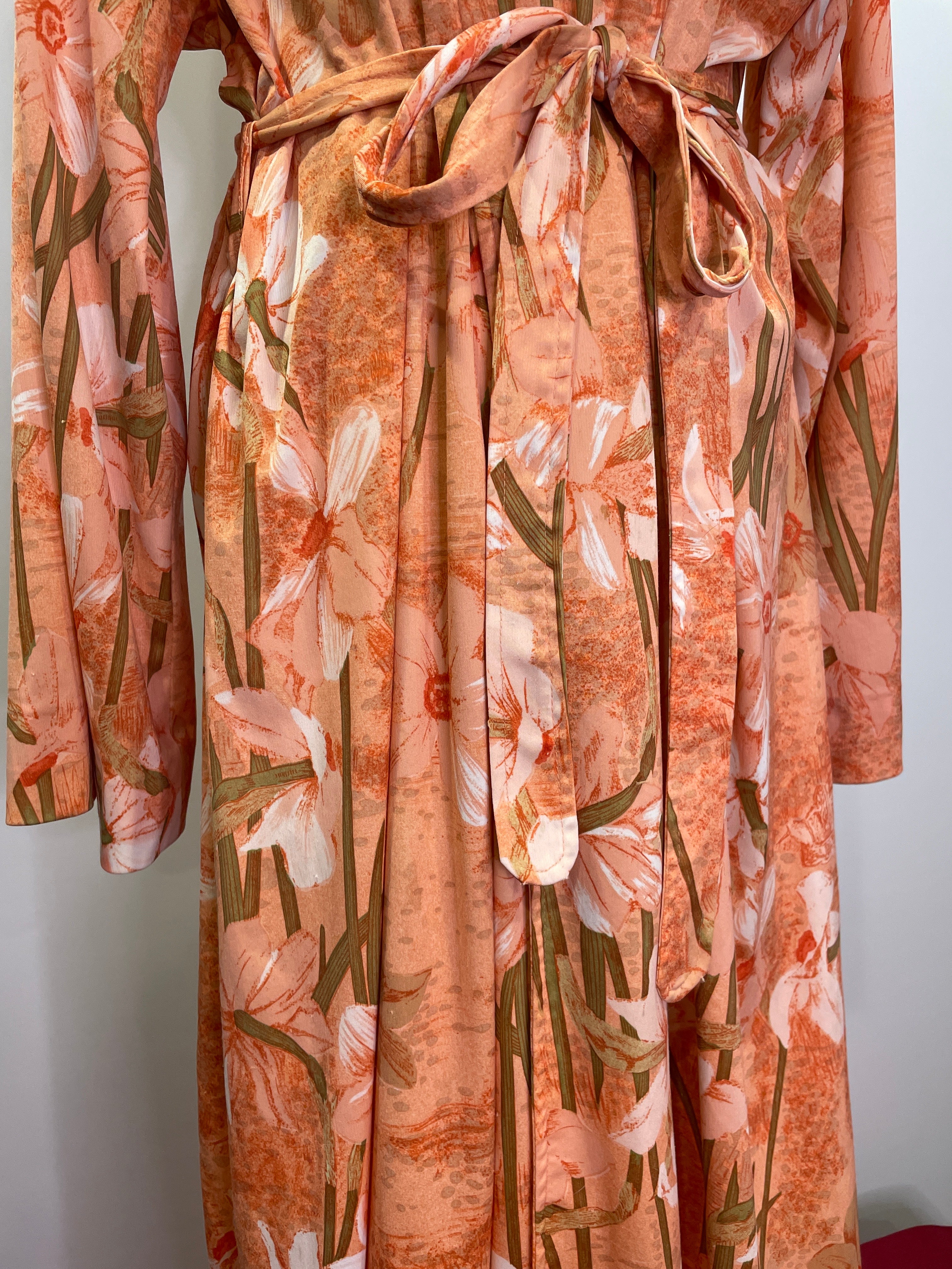 Handmade Floral Bathrobe – Vintage 70s Orange Long Robe