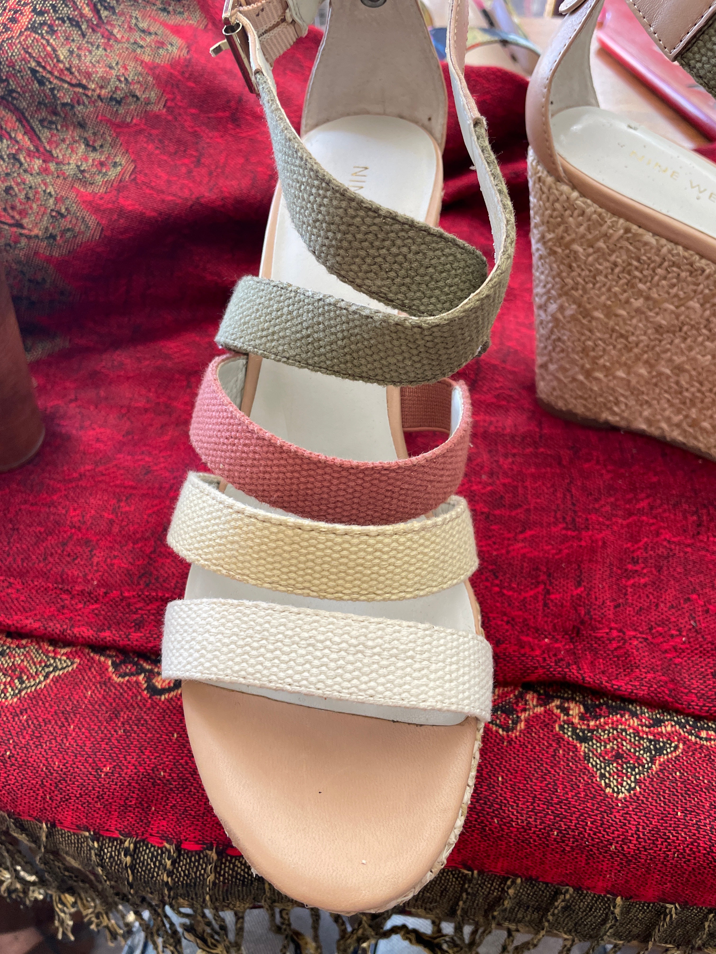 Nine West Multicolor Wedge Sandal 4 Inch Heel size 7.5