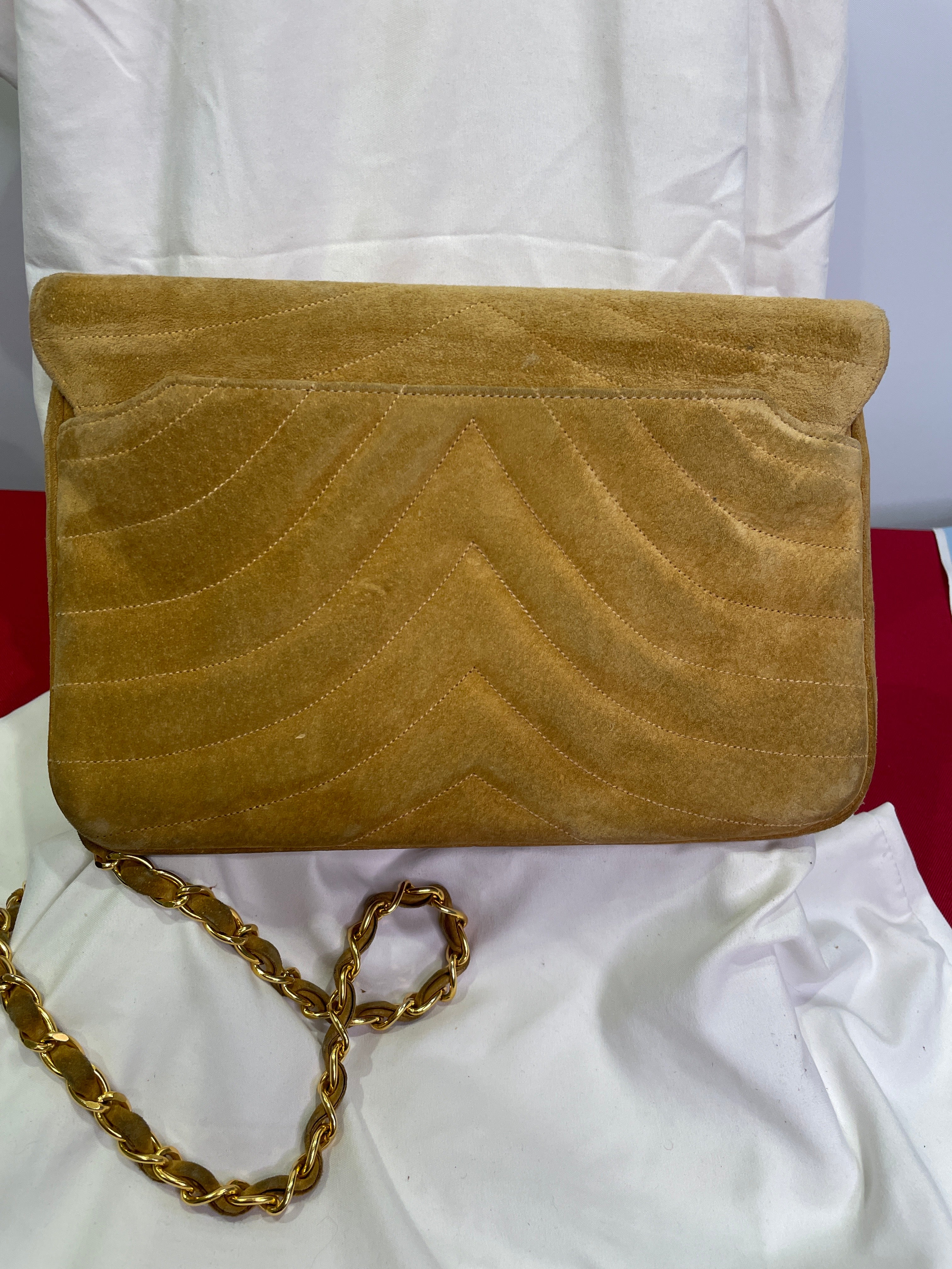 MOSKOWITZ Crossbody Suede Handbag with Chain