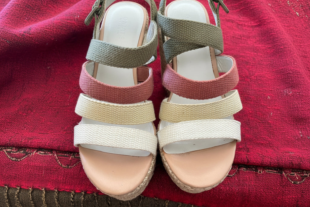 Nine West Multicolor Wedge Sandal 4 Inch Heel size 7.5