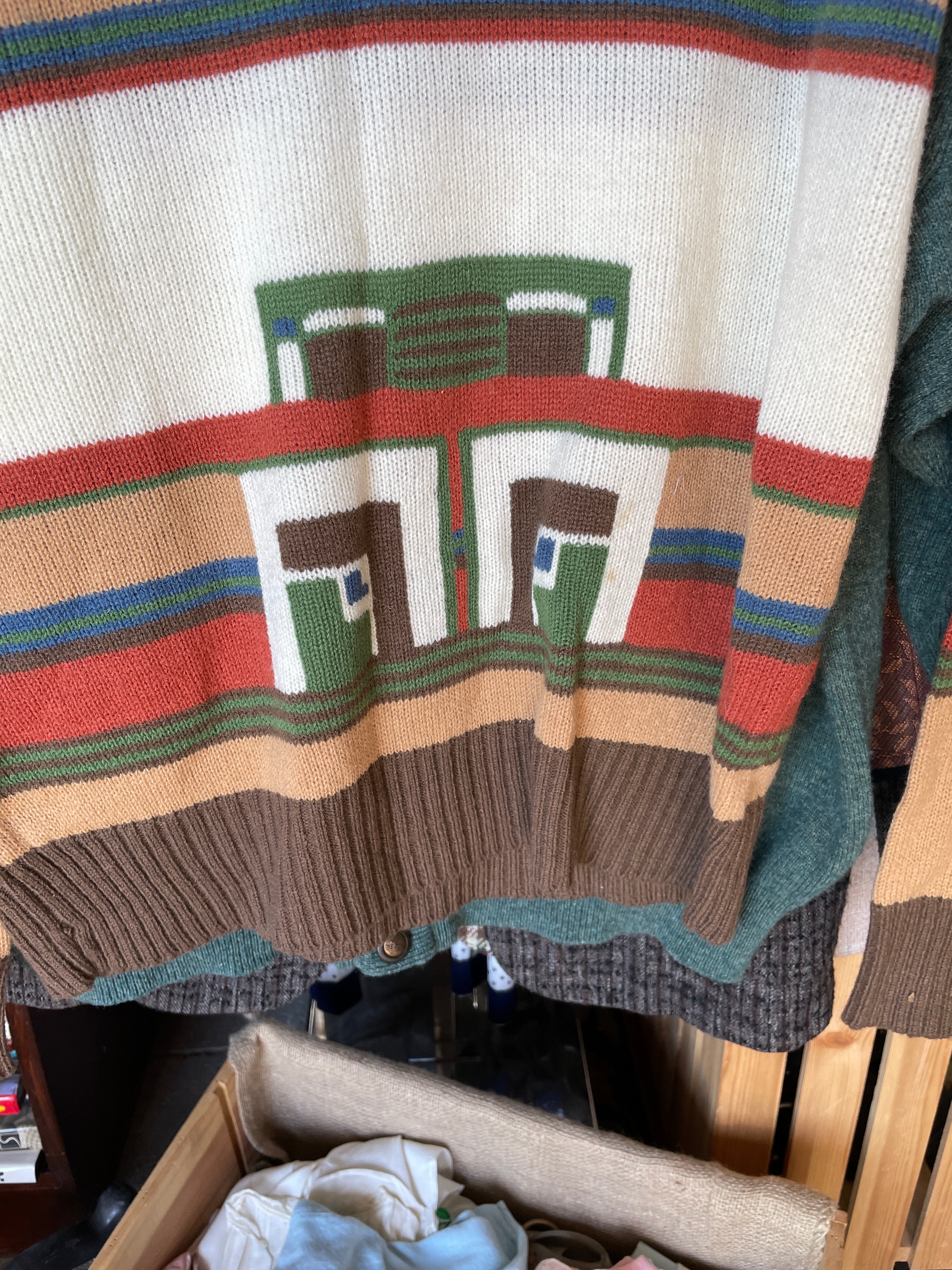 Men’s Vintage London Bobby Knit Sweater - Striped V-Neck Size L