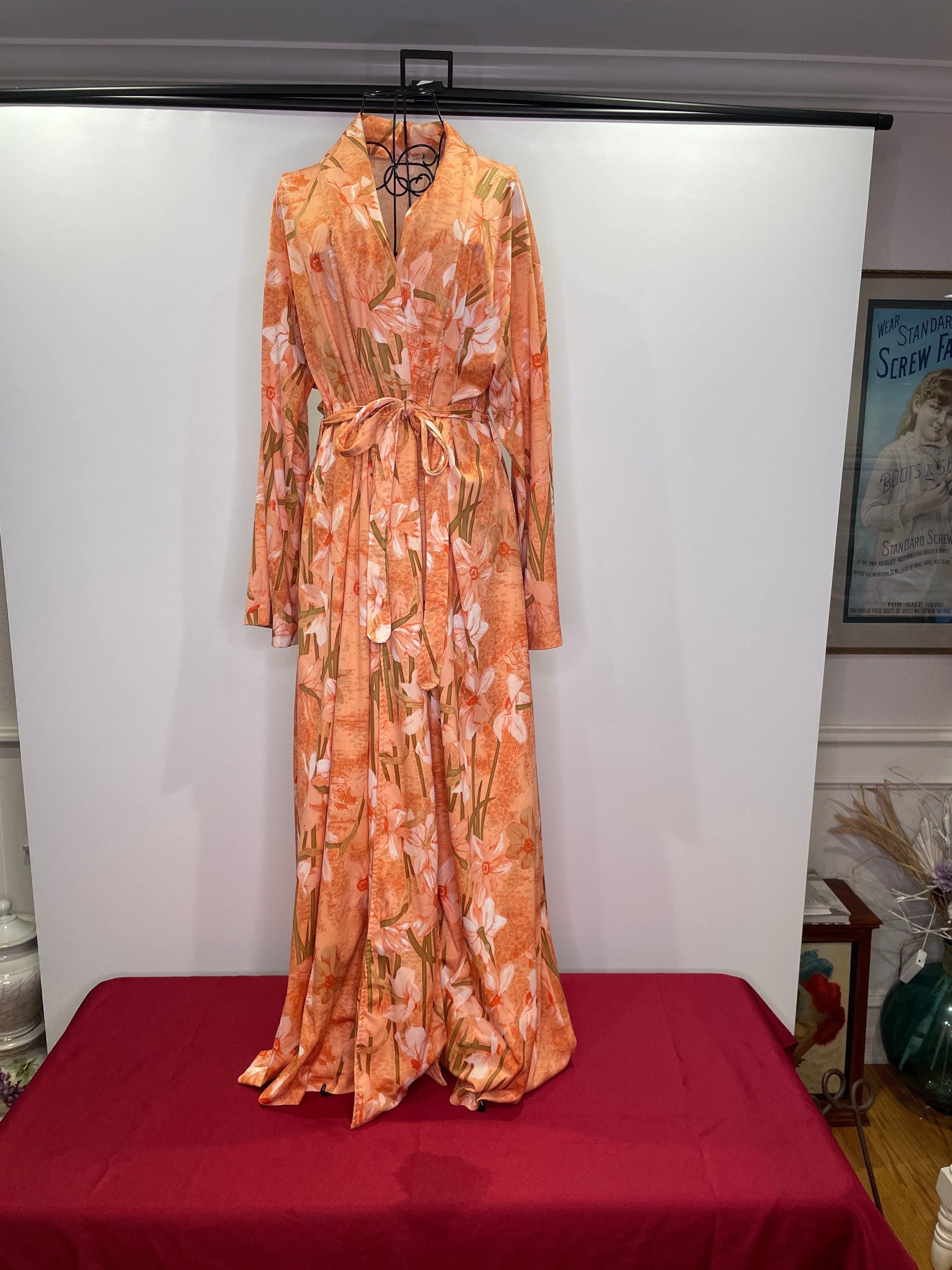 Handmade Floral Bathrobe – Vintage 70s Orange Long Robe