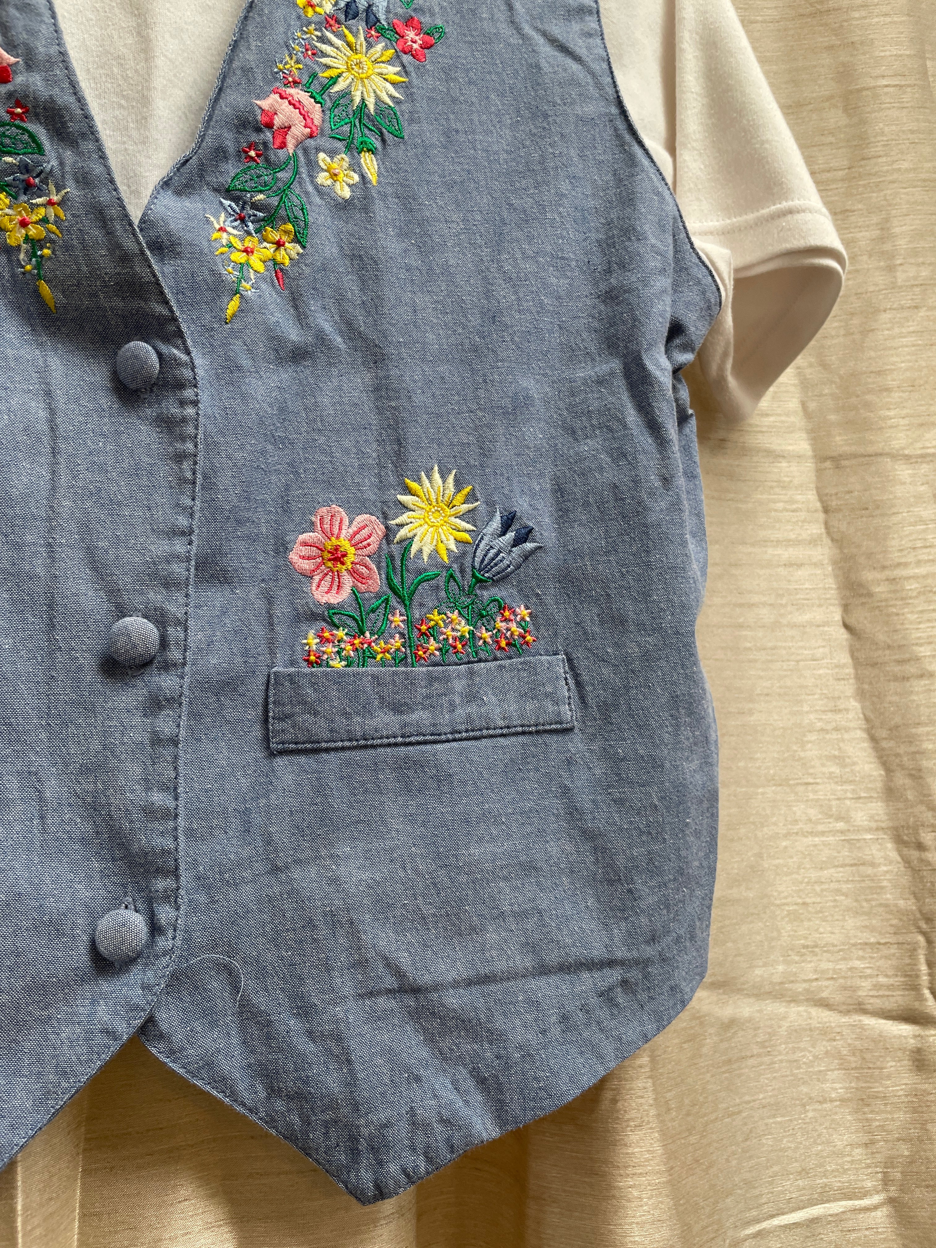 Vintage Alfred Dunner Embroidered Denim Vest with Attached Tee - Size Medium Petite