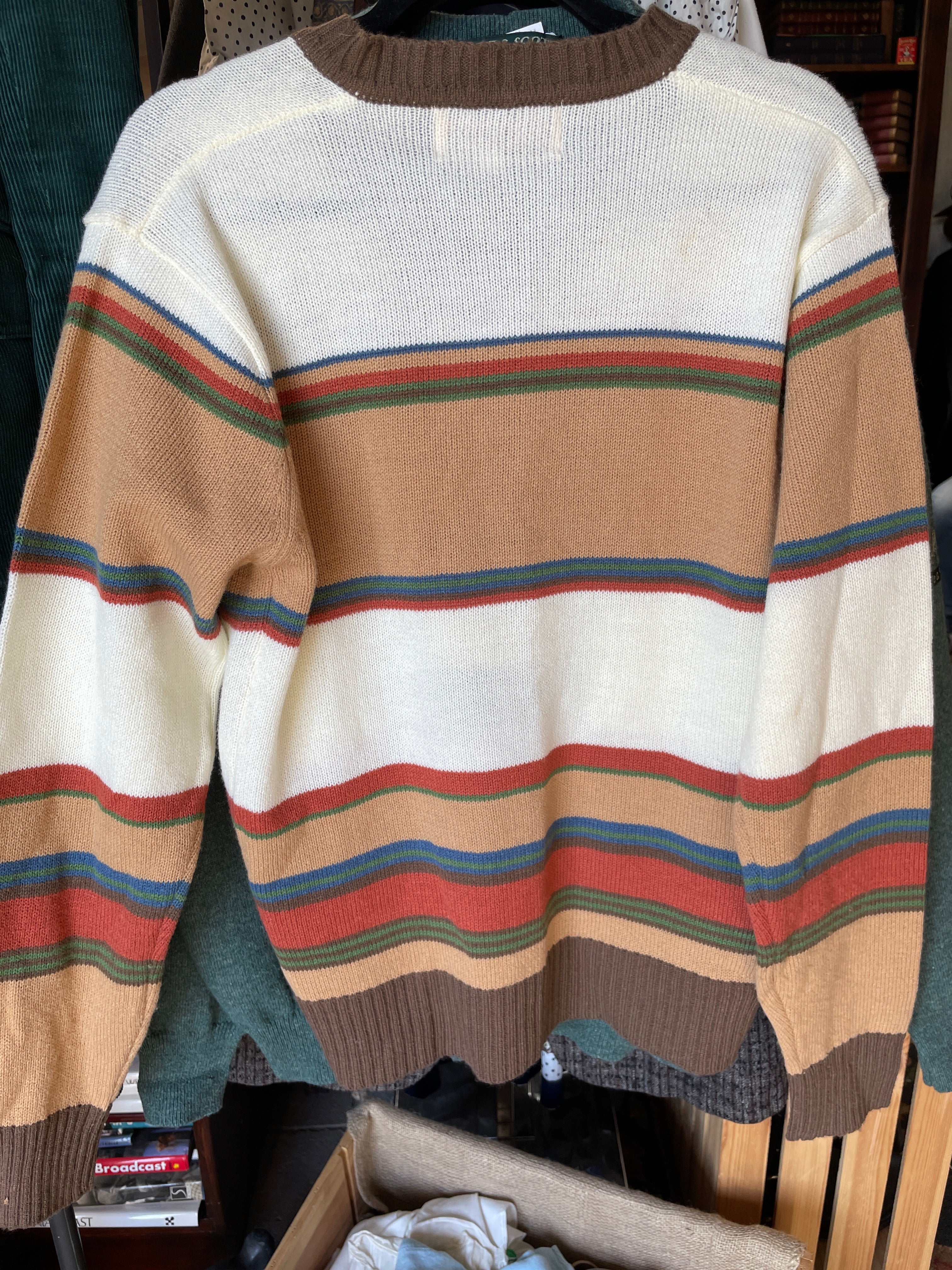 Men’s Vintage London Bobby Knit Sweater - Striped V-Neck Size L
