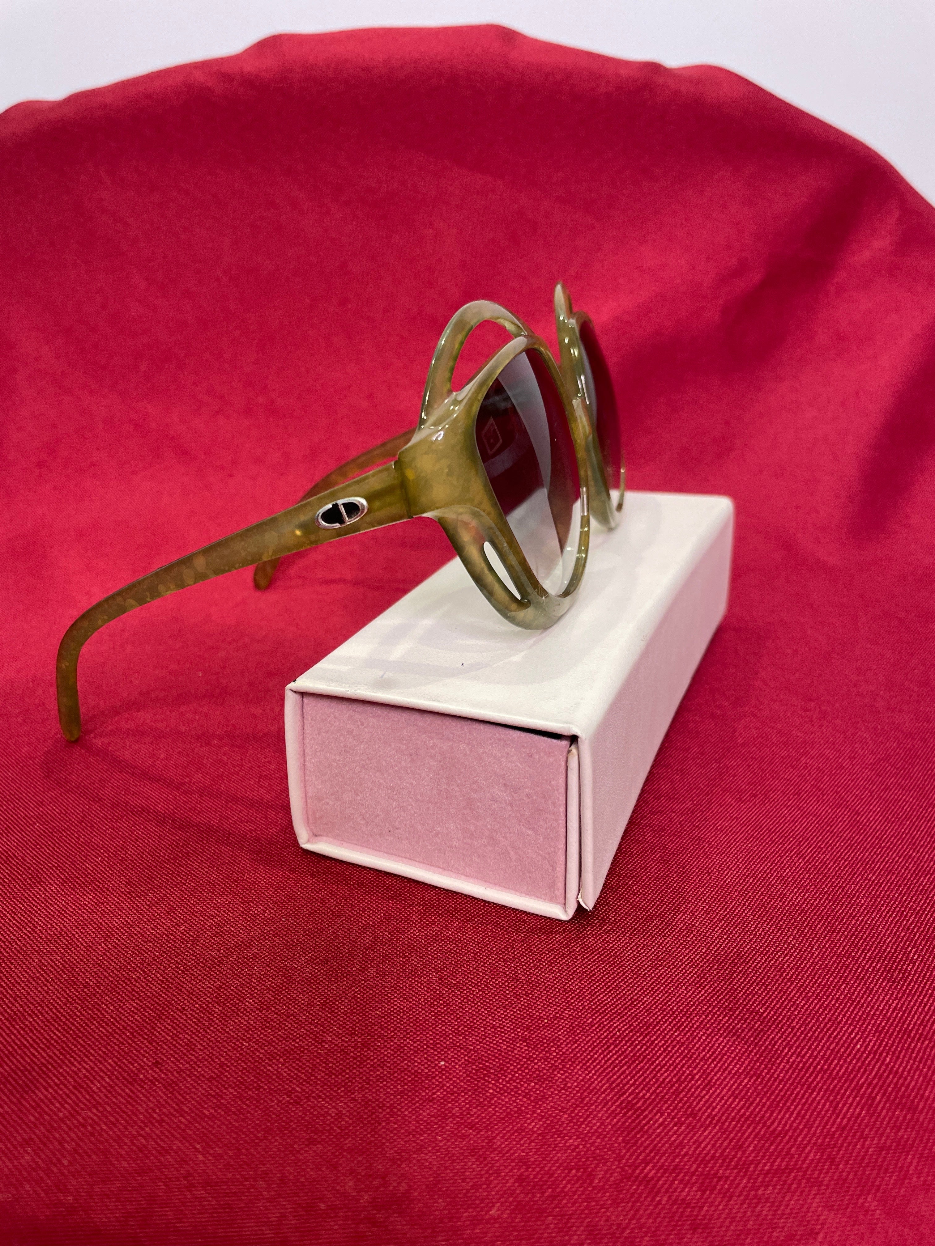 Vintage Christian Dior Oversized Sunglasses Olive Green 2027 60 Jasped Frame with Gradient Lenses