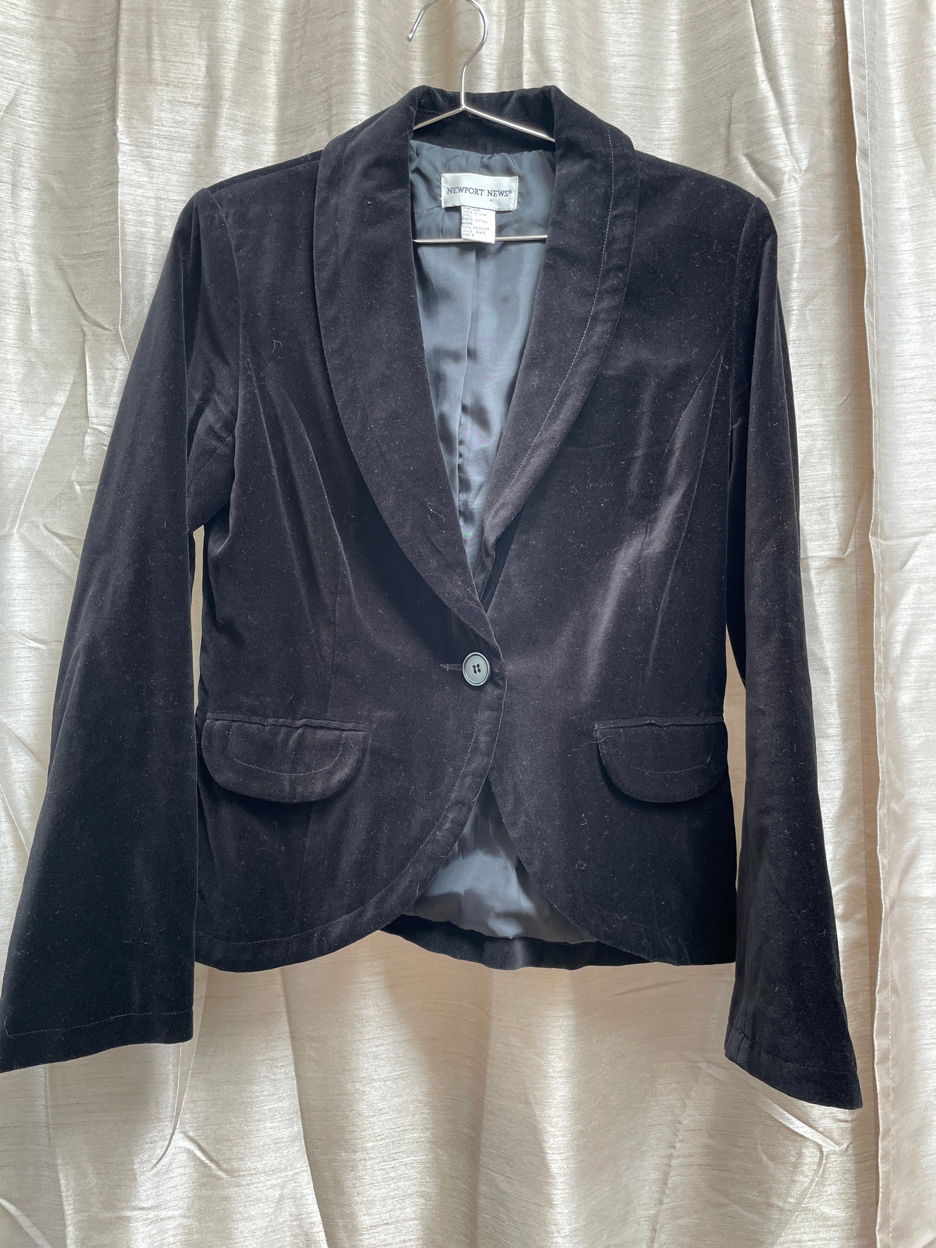 Vintage Newport News Blazer Size 8 - Velvet Feel