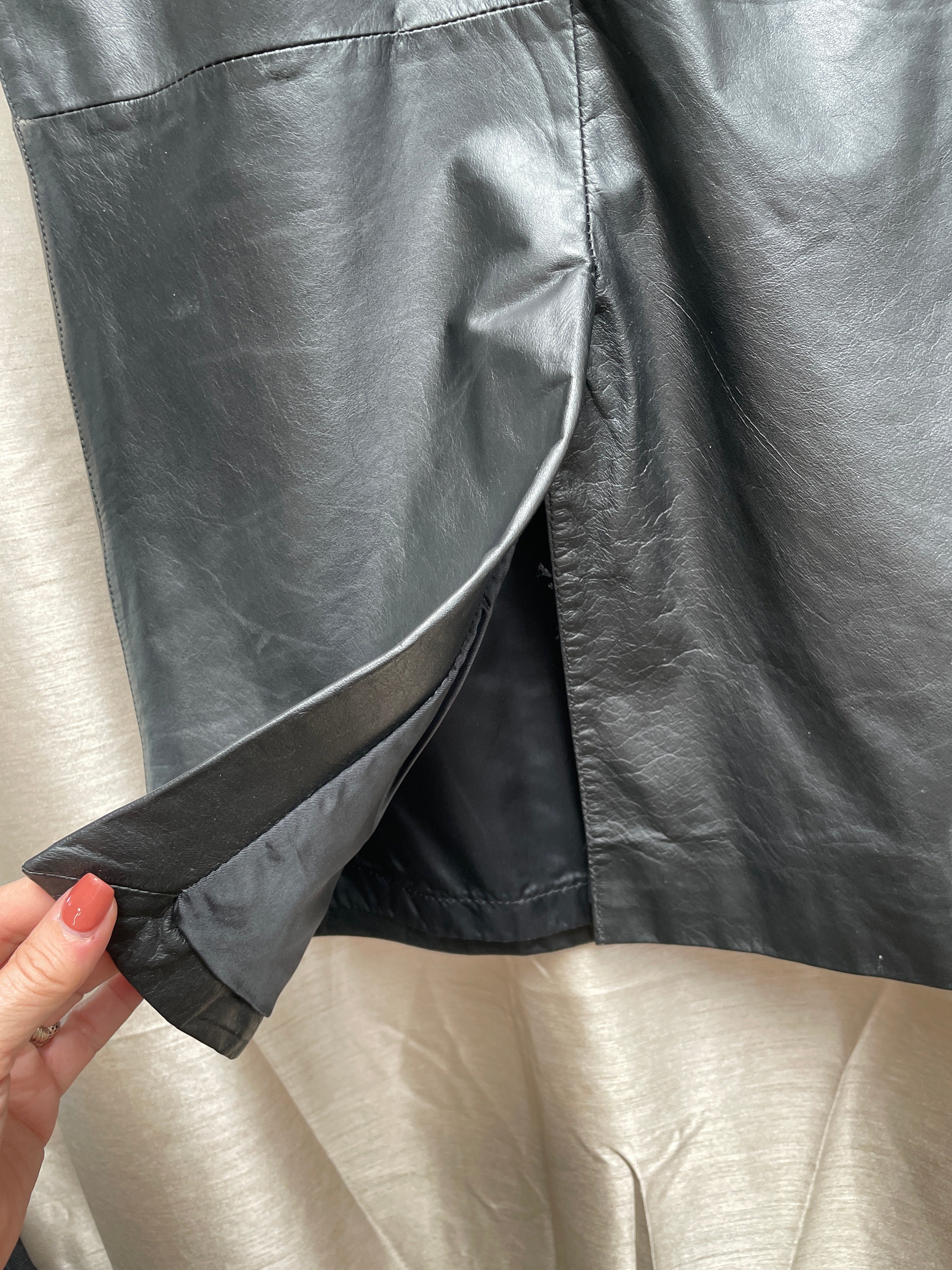 Vintage Genuine Leather Pencil Skirt - Size 8 Black mid calf