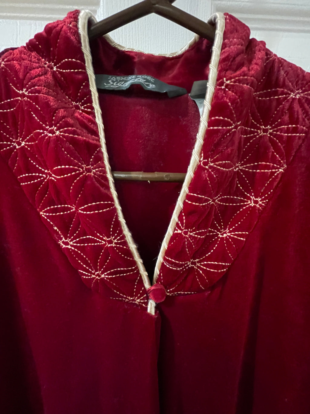 Vintage 1970s Ms. Elaine Polyester Sleep Robe - Red with Yellow Sitching