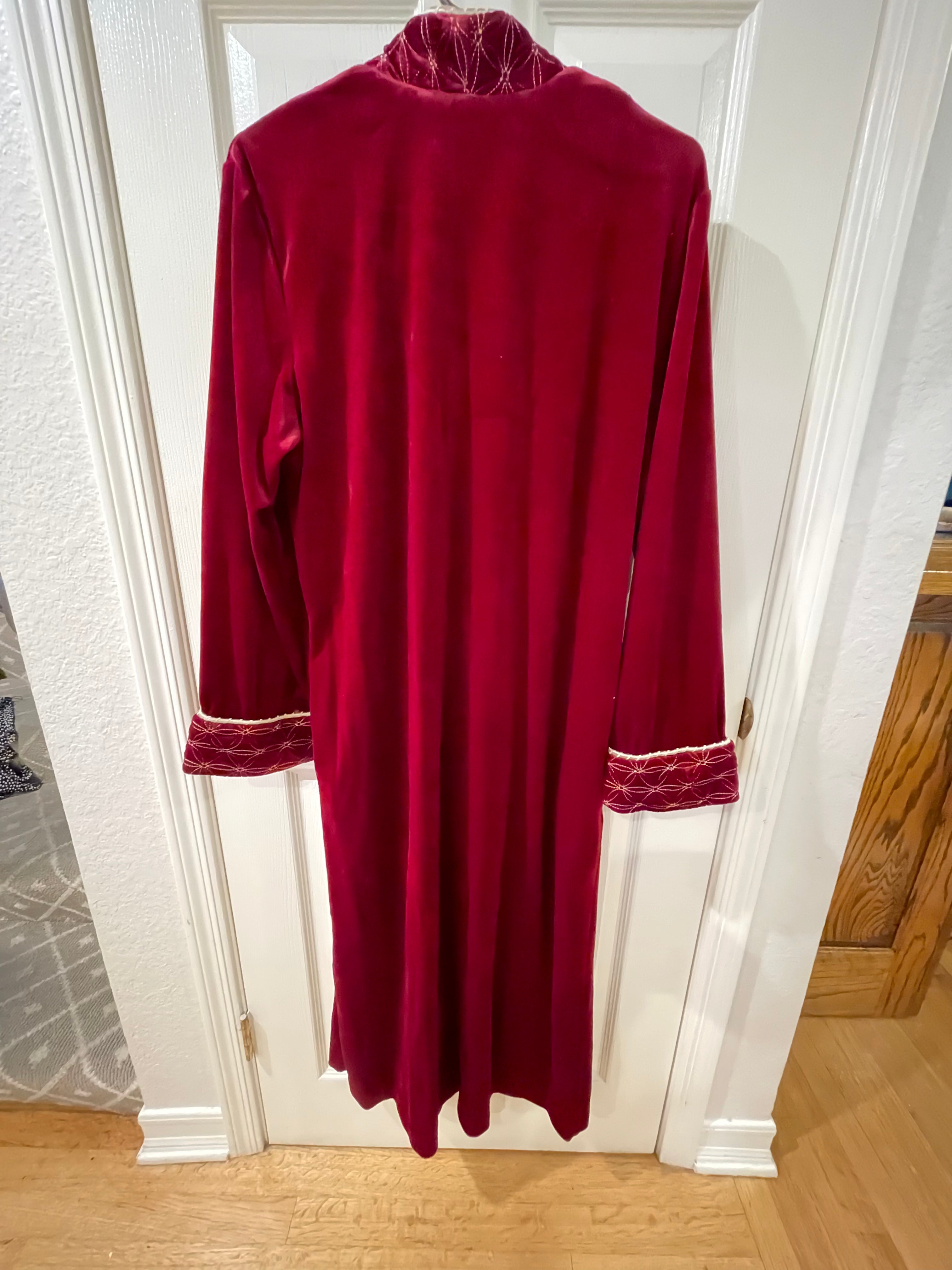 Vintage 1970s Ms. Elaine Polyester Sleep Robe - Red with Yellow Sitching