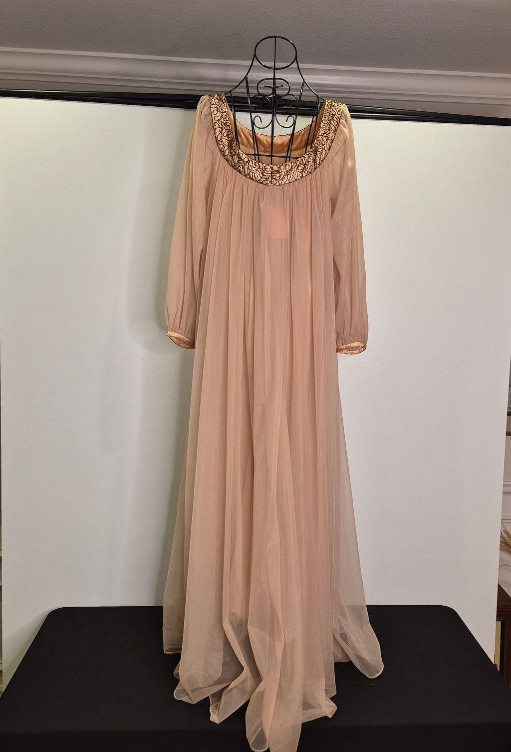 Rare Lucie-Ann Importers Beverly Hills Vintage Gown